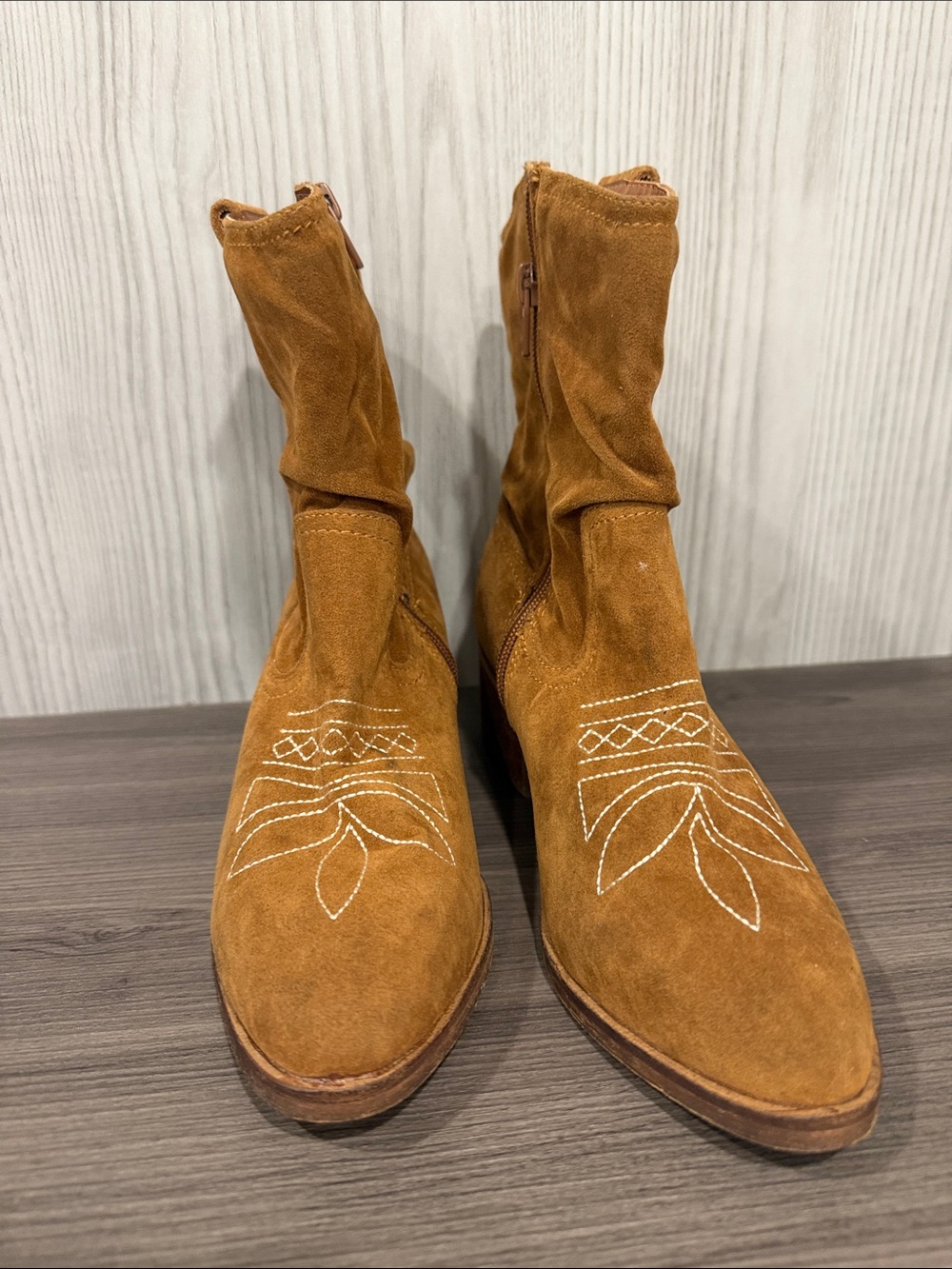 Hollister Camel Suede Embroidered Ankle Booties
